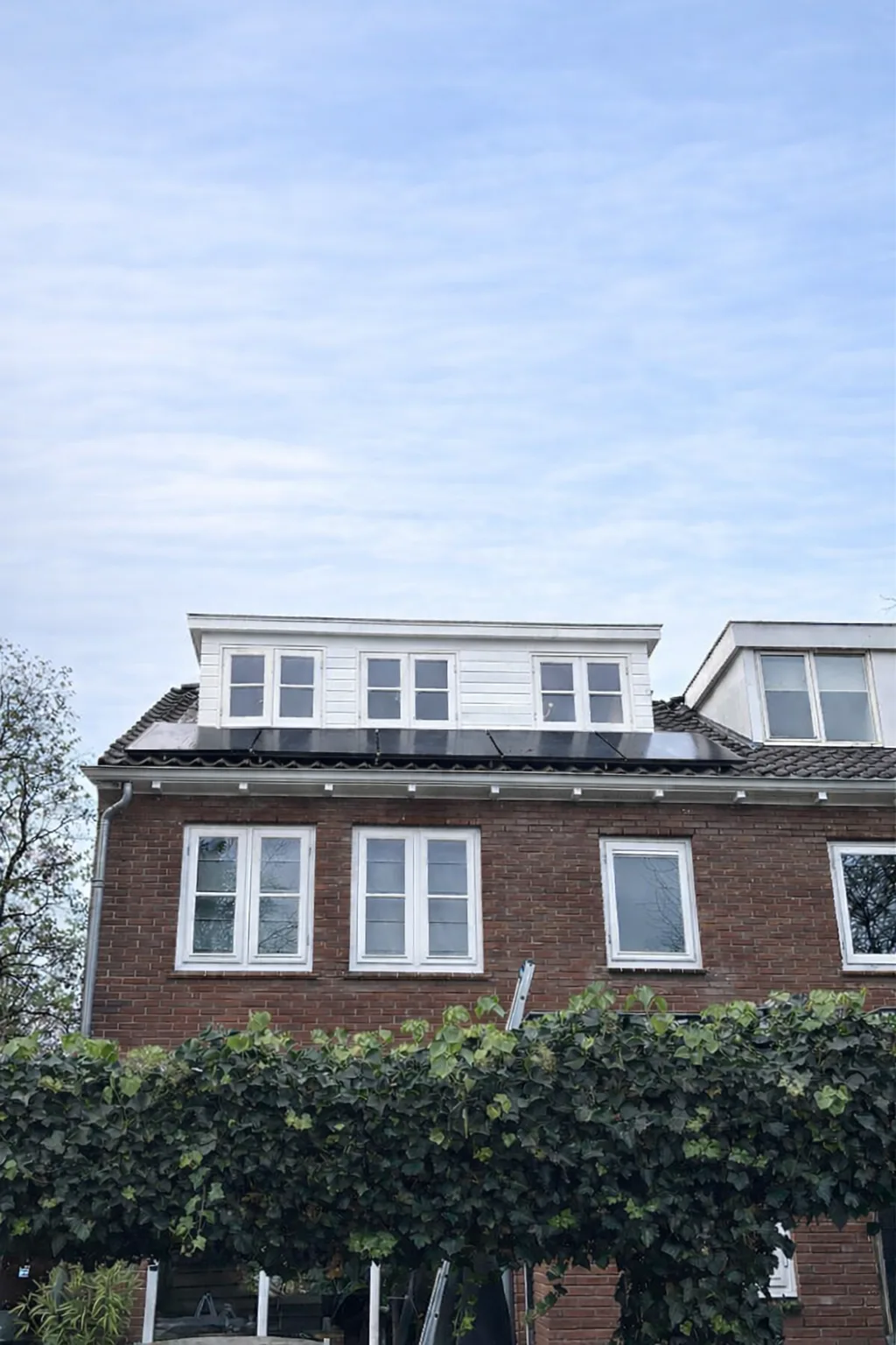 Witte prefab dakkapel